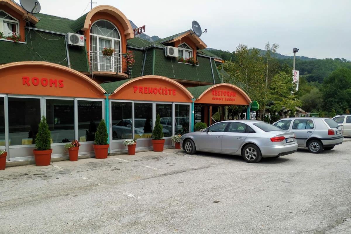Restoran Filipovic Hotel Nova Varos Ngoại thất bức ảnh