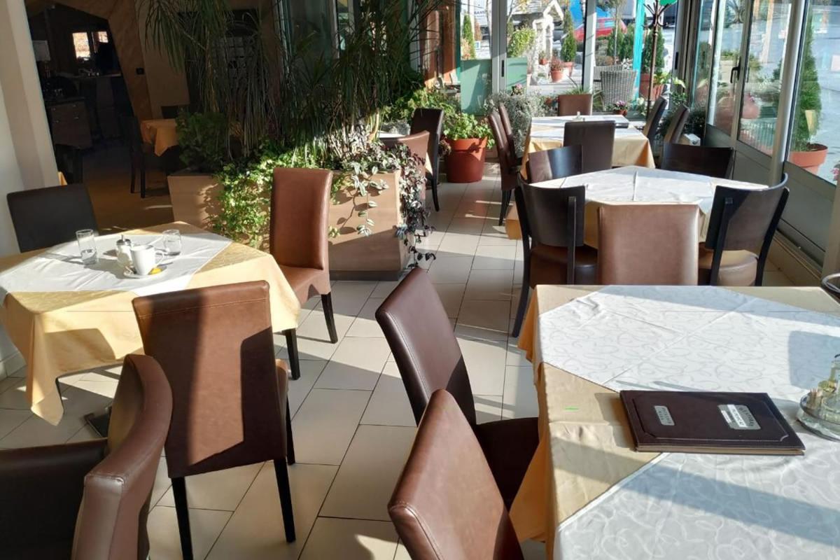 Restoran Filipovic Hotel Nova Varos Ngoại thất bức ảnh